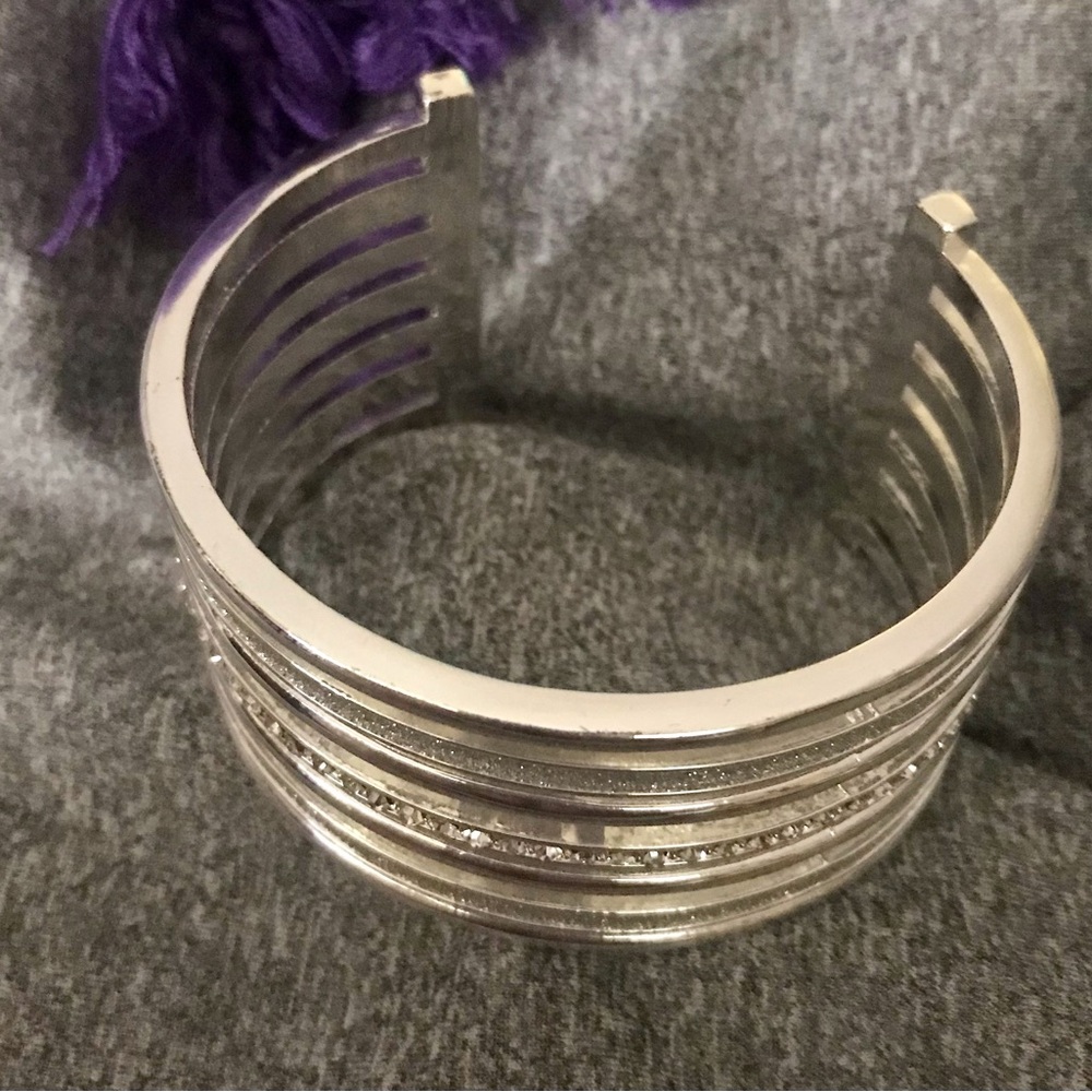 ✨Silver Rhinestone Cuff Bracelet✨ - Picture 5 of 5